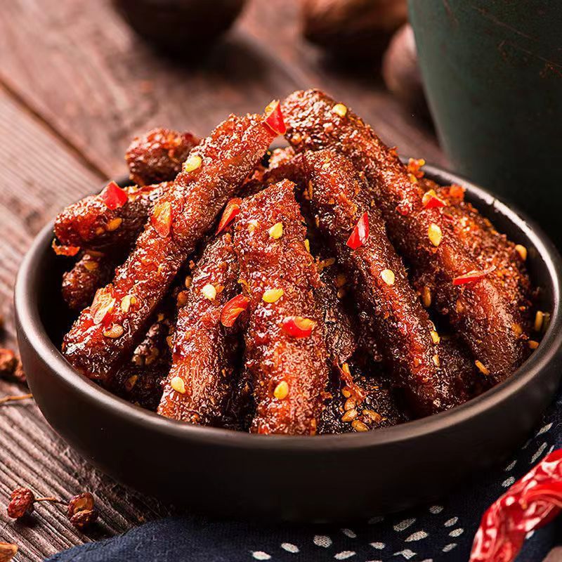 三只松鼠蜀香牛肉100g/袋麻辣味零食小吃熟食香辣牛肉干烧烤味