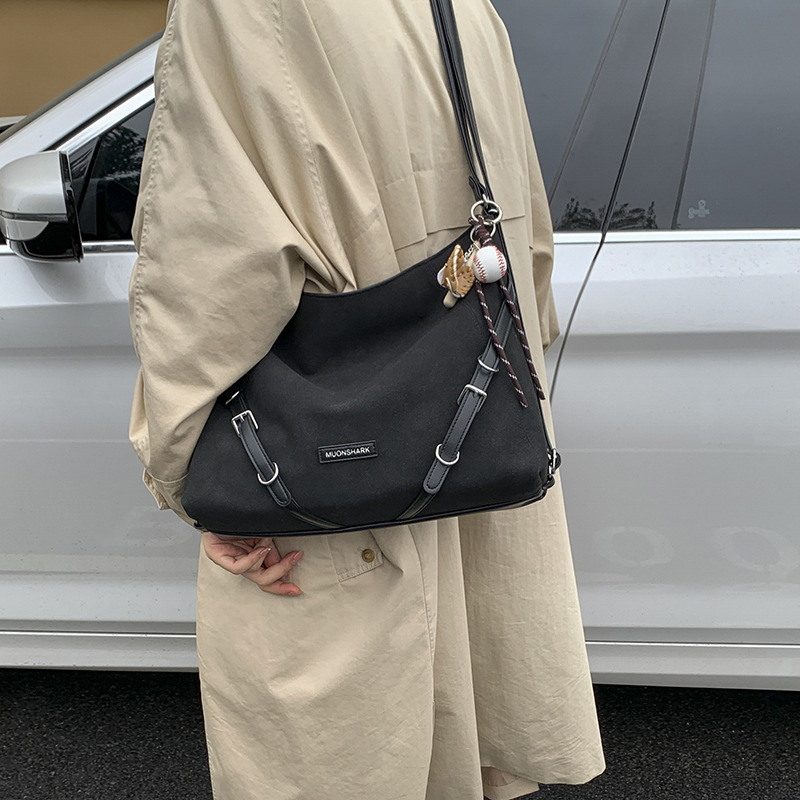 Simple y de gran capacidad, lazo viento viaje bolsa para mujeres 2025, otoño y invierno nueva moda bolso de hombro, mochila universal