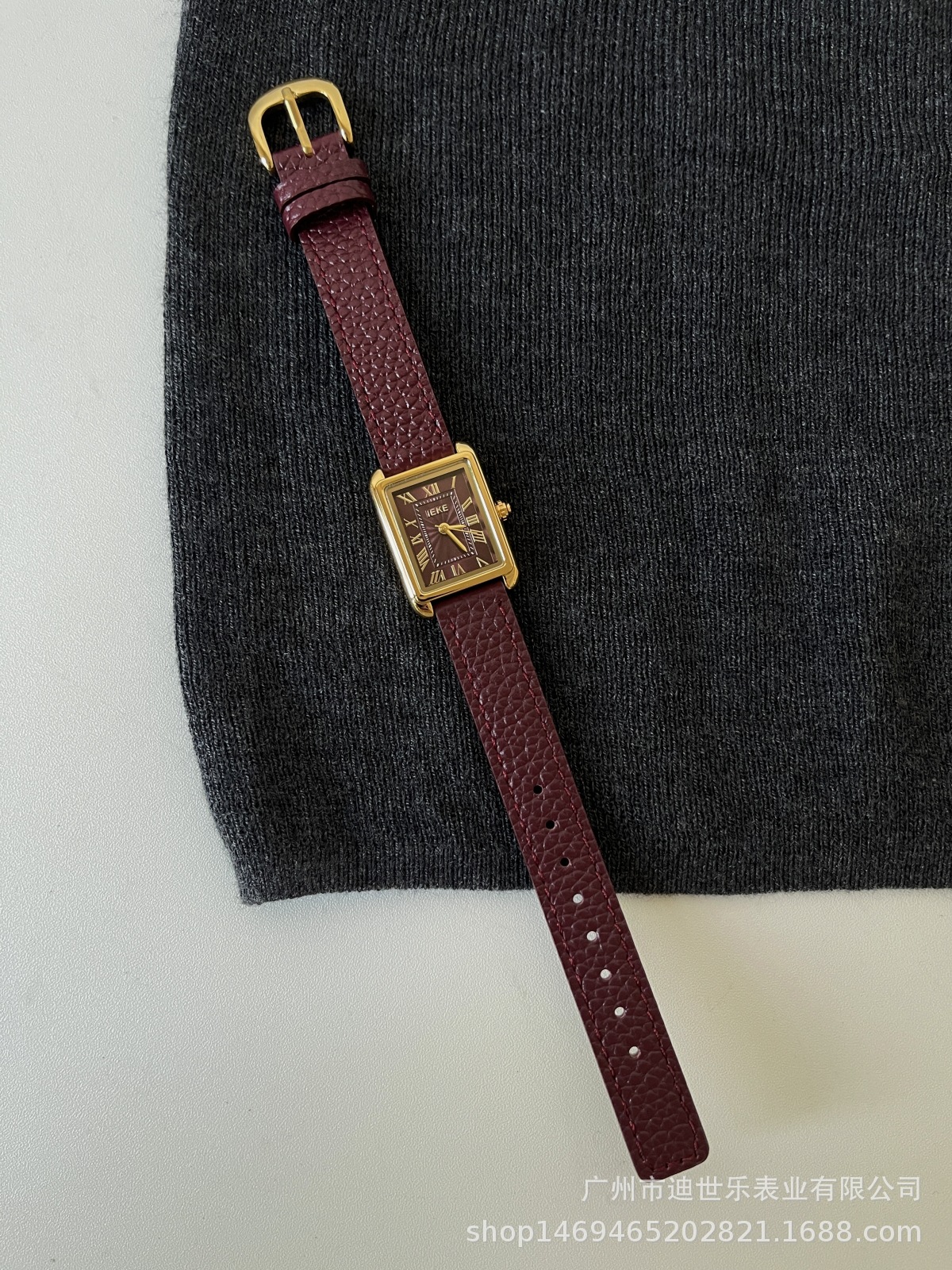 IEKEクロスボーダー小衆安可拉紅中古腕時計女性モデル個性軽豪華小型文字盤生放送プライベート女性時計