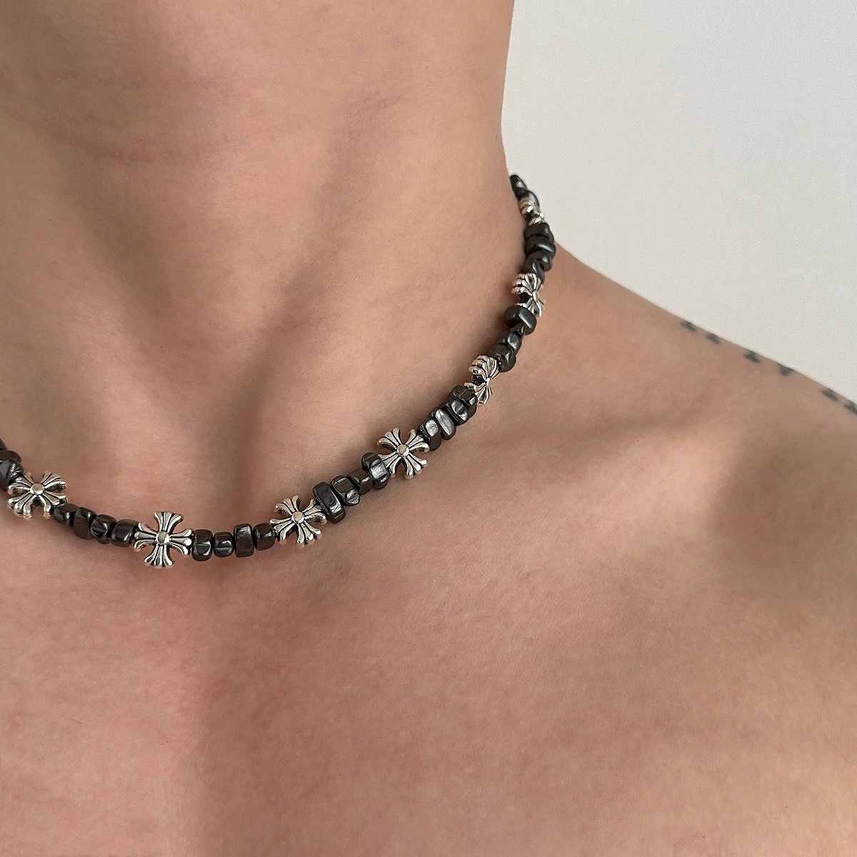 Cross Flower Trendy Men's Collarbone Chain Women's Niche Design Sweatshirt Necklace Hip Hop Style Geometric Pattern Alloy Jewelry display picture 4