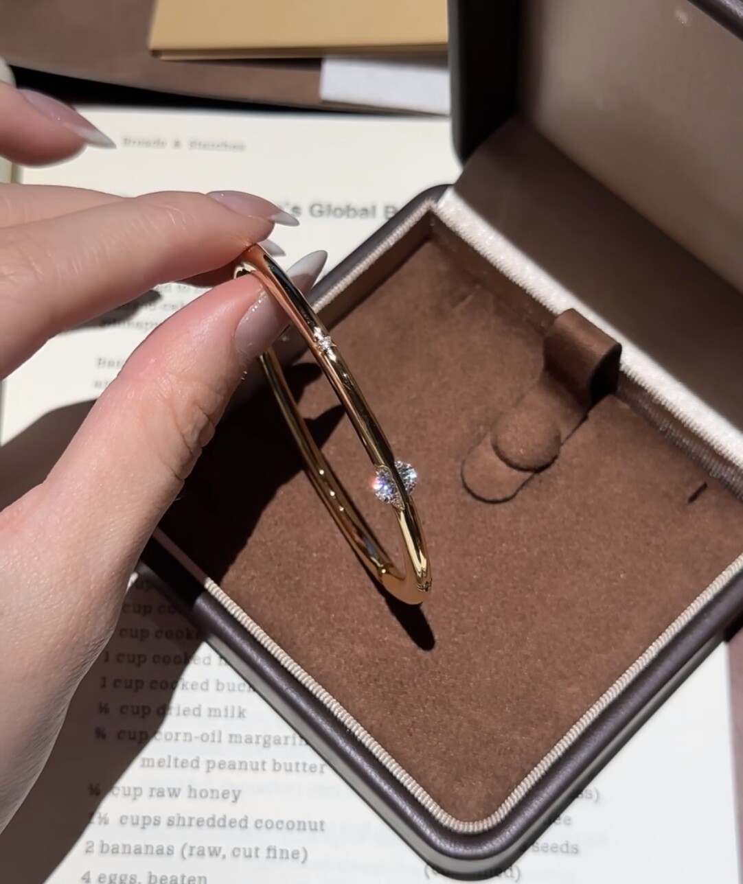 El temperamento francés arco de zircon pulsera de doble capa dulce ins pulsera de viento lujoso ligero de alto nivel sensación de joyas versátiles para mujeres