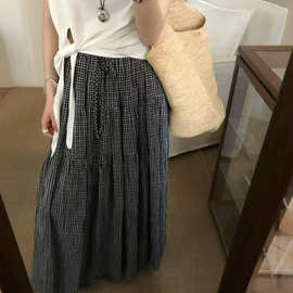 26年春复古格子半身裙女夏季显瘦层次感高腰蛋糕字裙子