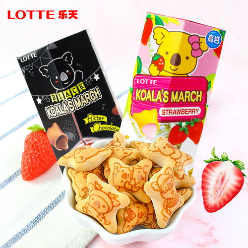 Original Import Lotte/Bear Cookies Strawberry Chocolate Filled Cookies Children's Leisure Snacks