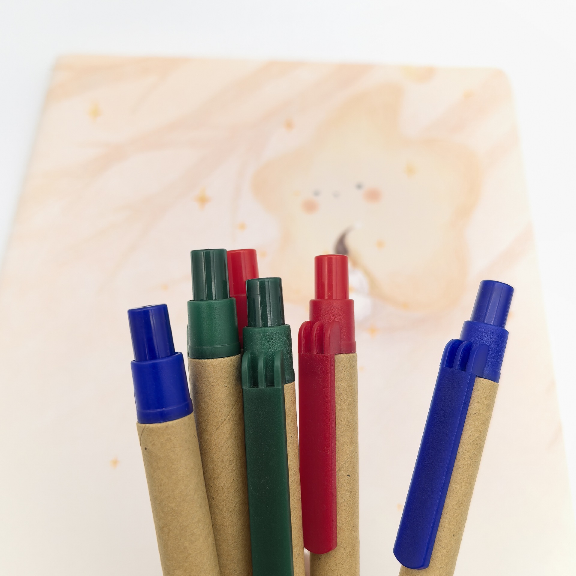 Mayorista kraft plástico pulsar bolígrafo publicitario regalos bolígrafo de papel tubo bolígrafo de cuaderno bolígrafo de promoción de comercio exterior bolígrafo publicitario