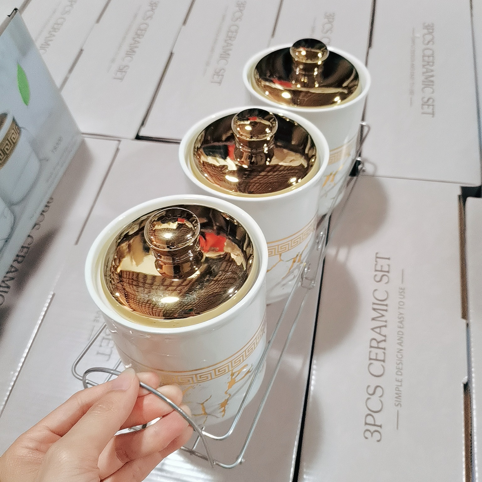 Transfronterizo de Oriente Medio Exportación de cerámica sellada jarra con estante de hierro condimento Jar de almacenamiento de cocina jarra de almacenamiento de dulces tarro de té