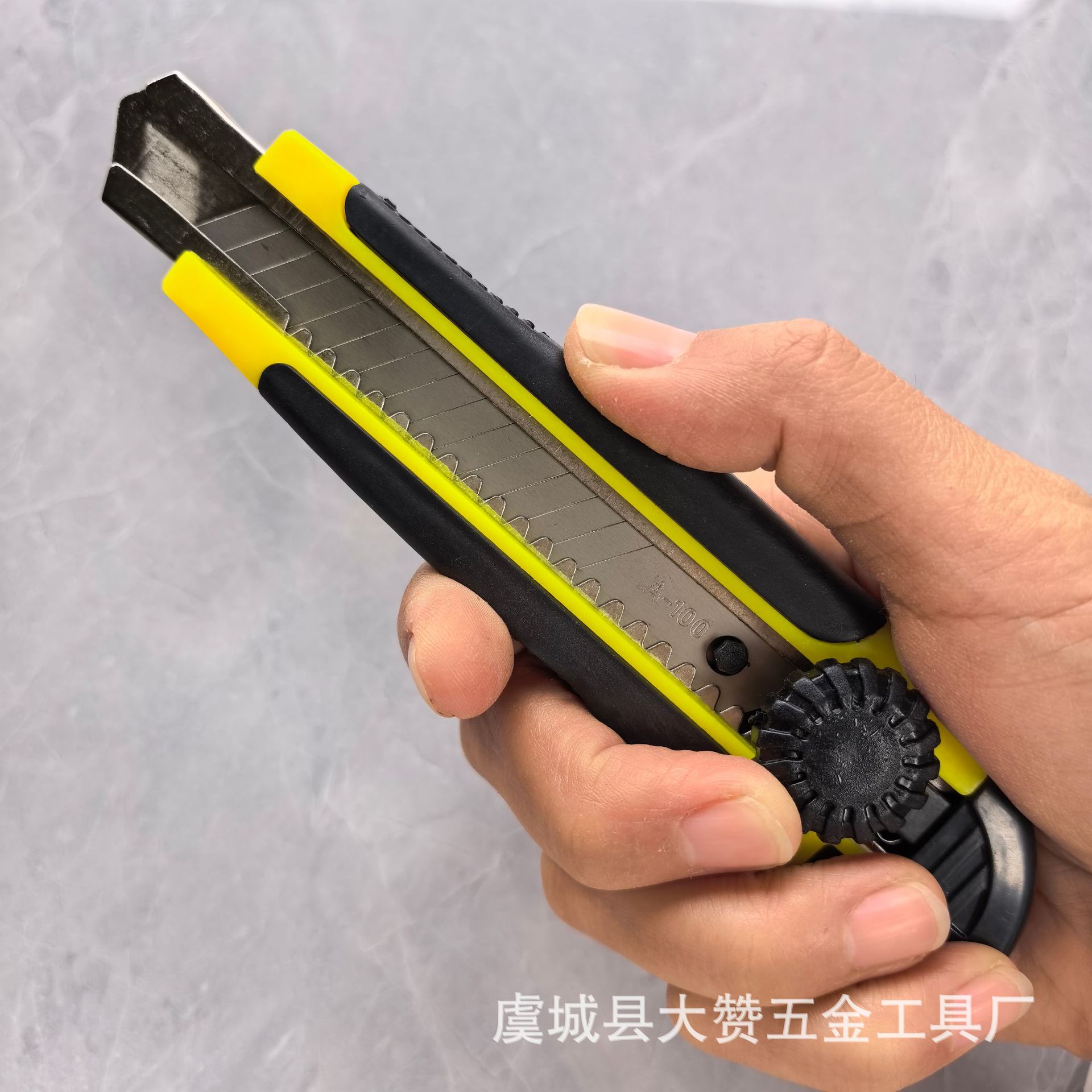 Perilla de comercio exterior cuchillo de papel pintado cuchillo de 286 mango antideslizante cuchillo de 18mm cuchillo de gran tamaño