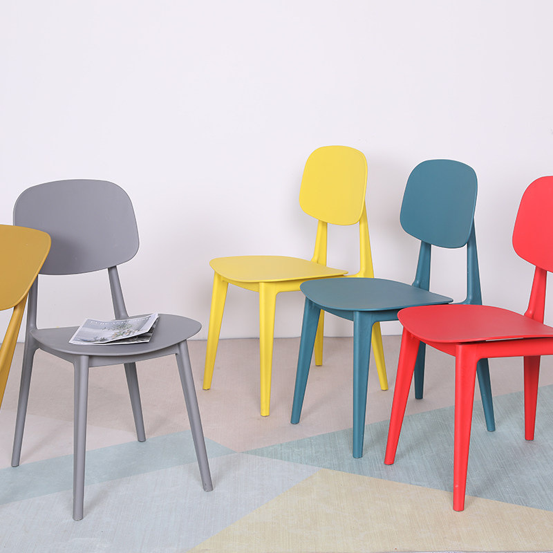 Fabricante directo de sillas de comedor nórdicas de moda ocio creativo respaldo de plástico casero silla de macarón de balcón individual