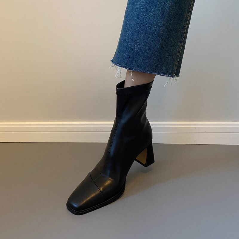 Black French Style High-heeled Thin Boots Women's Thick-heeled Stretch Boots Autumn and Winter Soft Leather Retro Square Toe Short Boots Black French Style High-heeled Thin Boots Women's Thick-heeled Stretch Boots Autumn and Winter Soft Leather Retro Square Toe Short Boots