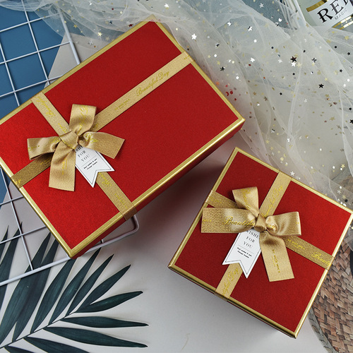 Red souvenir gift box, heaven and earth cover, lipstick cosmetic packaging box, perfume gift box, large gift box