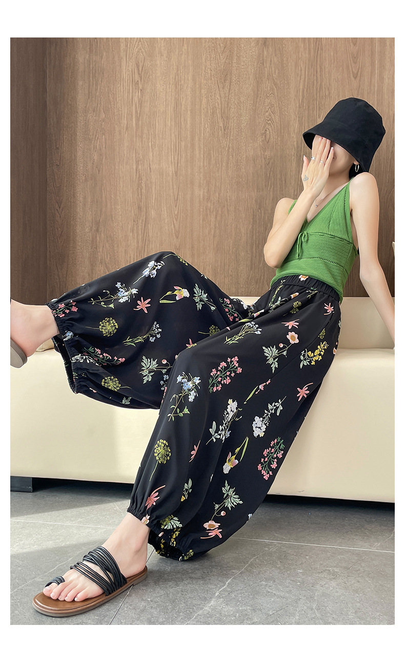 Quần tây nữ cạp cao in họa tiết hoa dâm bụt, dáng ống đứng, thiết kế tạo eo thon — Hoa đen chi tiết 2