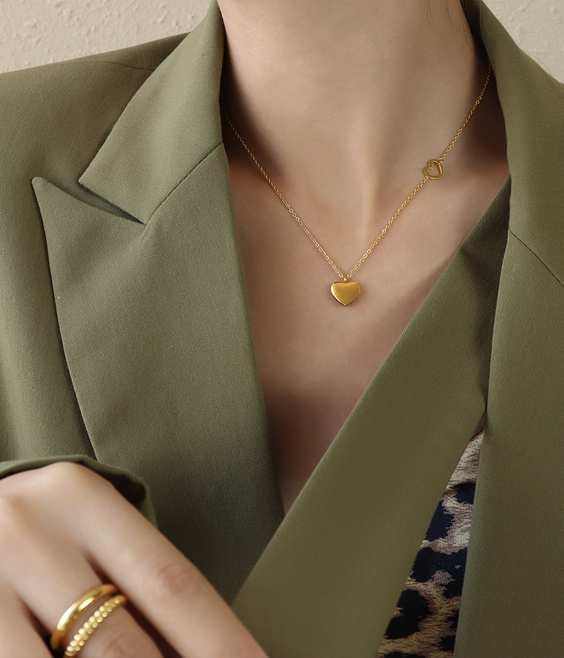 Fashion heart-shape titanium steel necklace wholesale