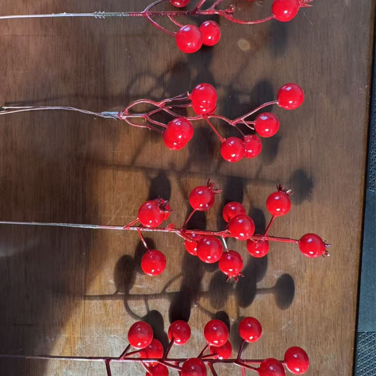 厂家仿真红果带顶发财果冬青果红浆果年宵花福桶插花家居装饰摆件