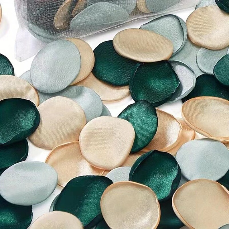 Amazon's Hot-Selling Hot-Edged Silk Rose Petals Wedding Holiday Party Decoration Handmade Simulated Petals 3971 Amazon's Hot-Selling Hot-Edged Silk Rose Petals Wedding Holiday Party Decoration Handmade Simulated Petals 3971