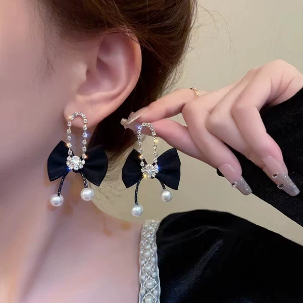 Black [925 silver needle]