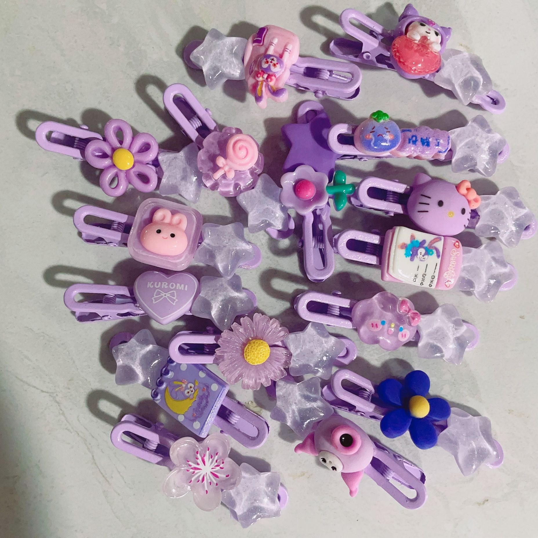 보라색 만화 혼합 스타 오리빌 클립