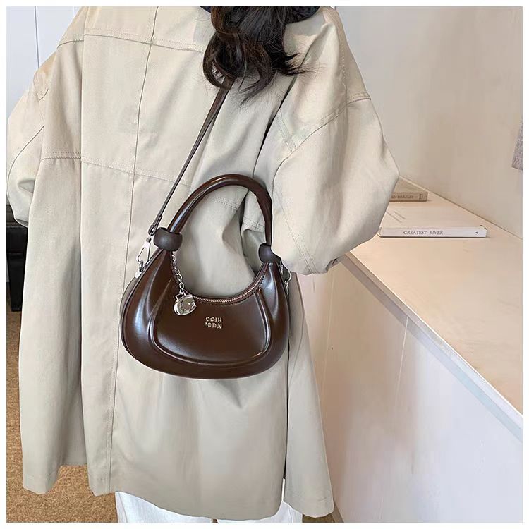 Women's Retro Saddle Crossbody Bag Designer Versatile Shoulder Bag_voghion.com