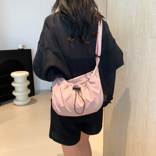 Korean version of commuting pleated bag for women 2024 new fashion casual shoulder bag large capacity crossbody bag class bag