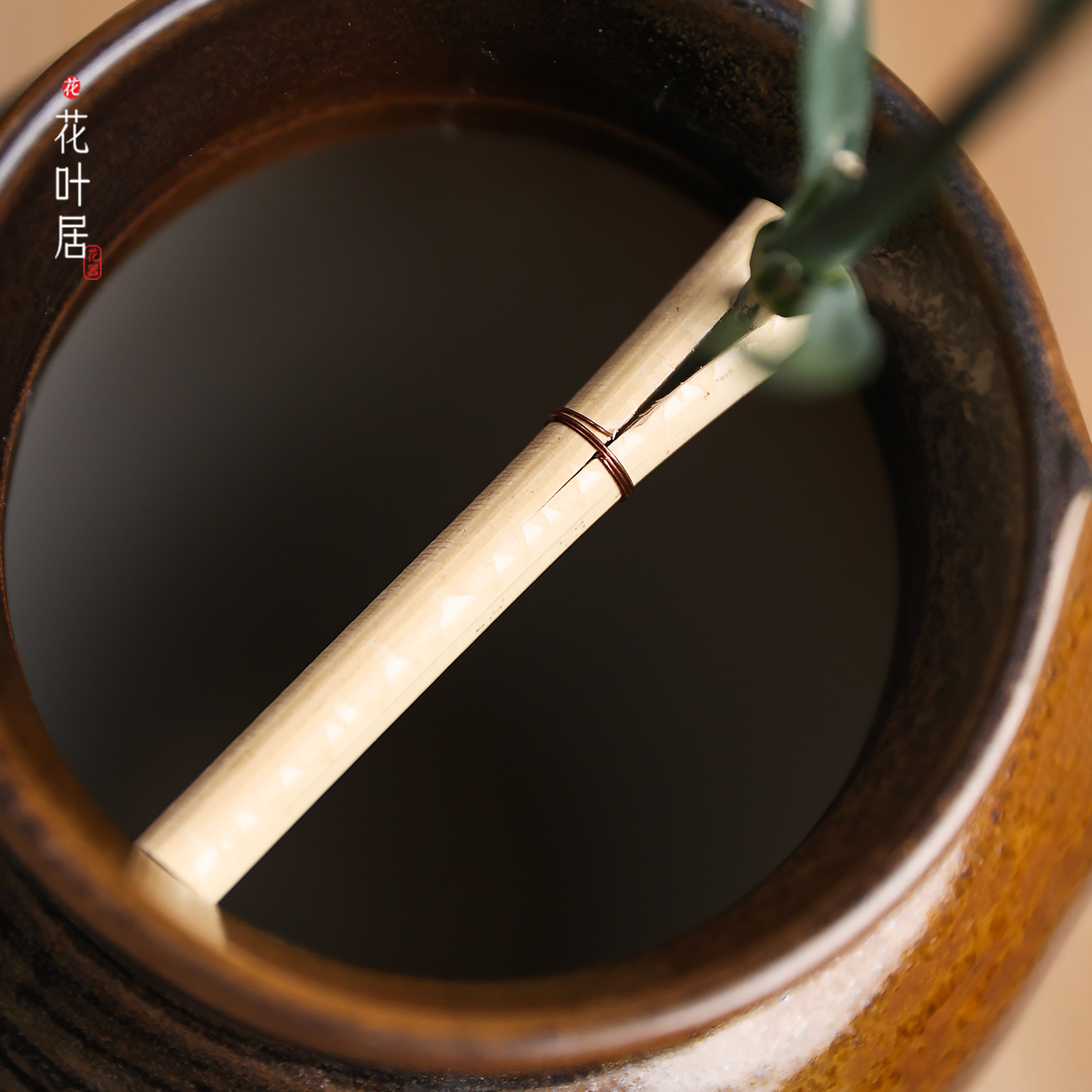 Japanese importer flower bottle flower bottle bamboo and wood insert fixing fixed Japanese small original small original flowing flower art flower road tool