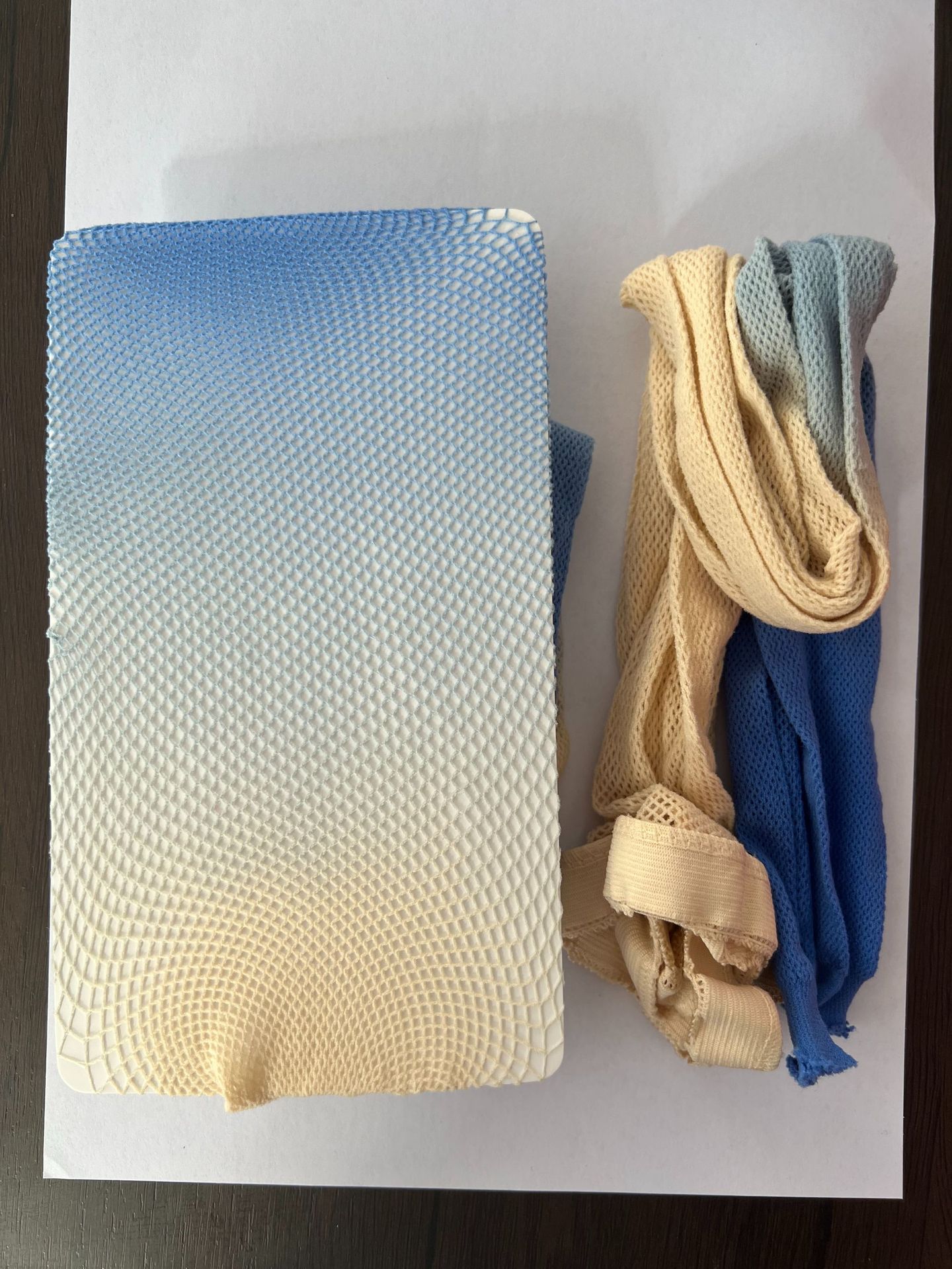 스팟 파인 메쉬 블루 스킨 그라데이션