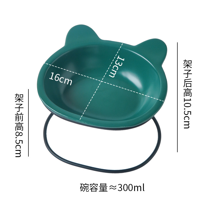 검은색 선반 + 녹색 그릇