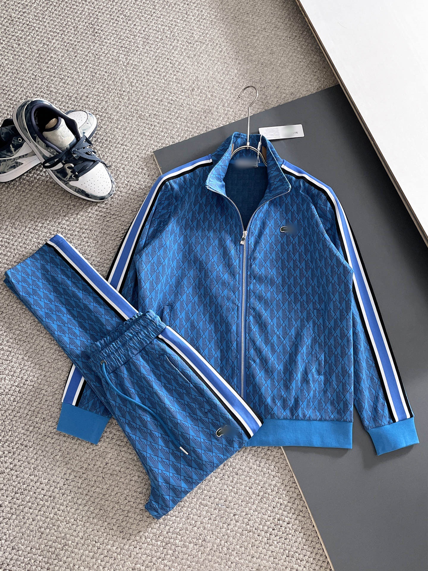 Royal blue / M