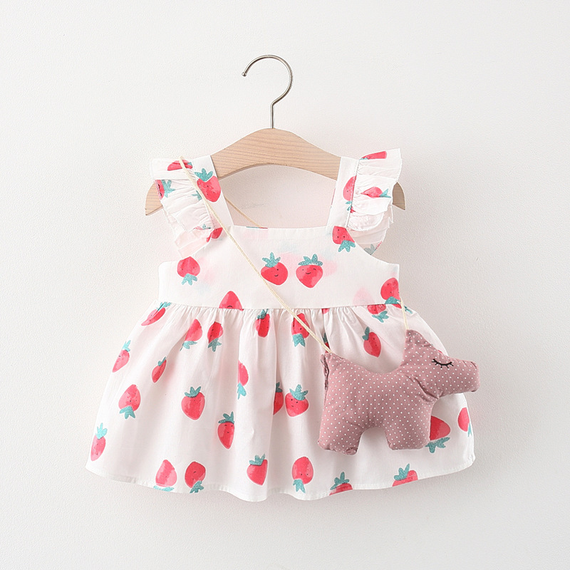 2021 summer new pattern Covered Small strawberries Flying sleeve Cotton dress wholesale girl Korean Edition skirt Puppy package
