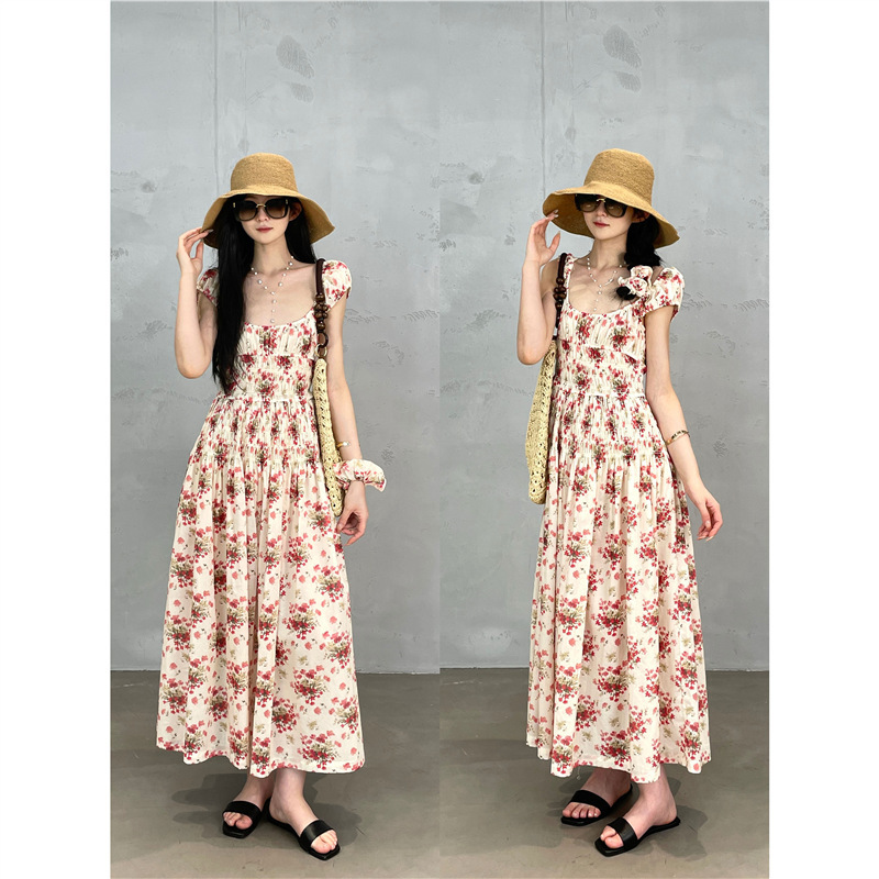 Flower Island Tea Break! Beautiful Summer Dress for Women, French Pastoral Style, Gentle Long Dress with Floral Print, Perfect for Vacation and Beach Wear Flower Island Tea Break! Beautiful Summer Dress for Women, French Pastoral Style, Gentle Long Dress with Floral Print, Perfect for Vacation and Beach Wear