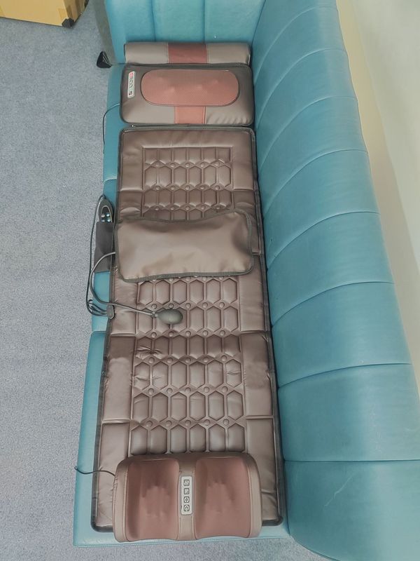 国境を越えたマッサージマットレス頚椎マッサージ器全身多機能振動揉み家庭用知能加熱マッサージ椅子マット|undefined