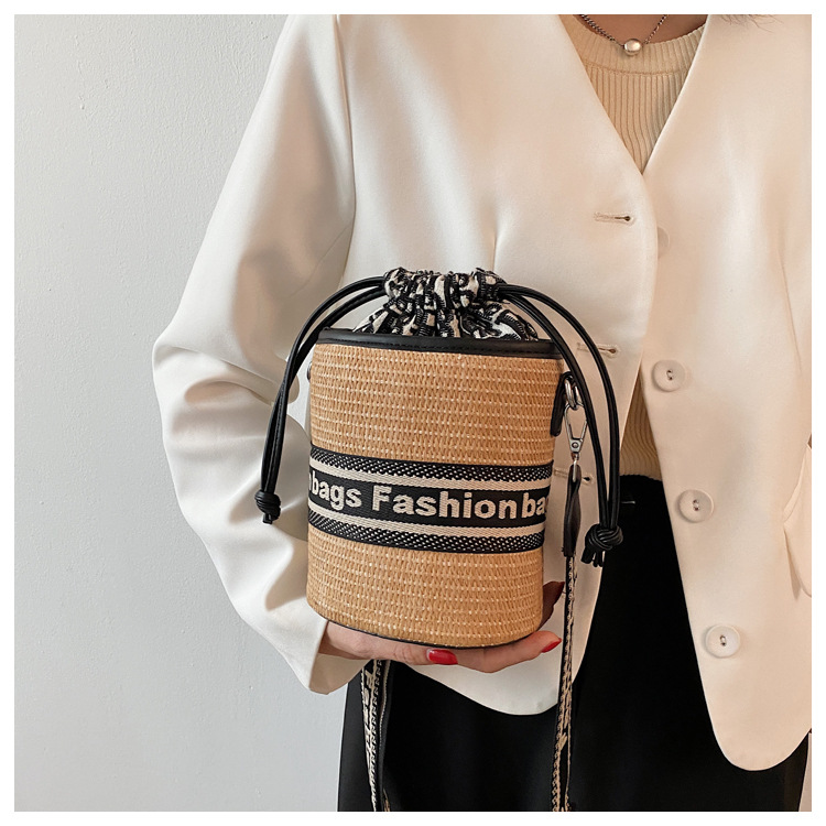 Wholesale Accessories Straw Woven Embroidery Letters Bucket Bag Nihaojewelry display picture 13