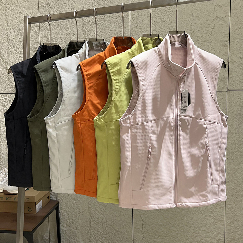 New Style Sleeveless Mountain-Style Functional Outdoor Fishing Softshell Vest, Loose-Fitting Functional Cool and Stylish Gilet Jacket for Men
