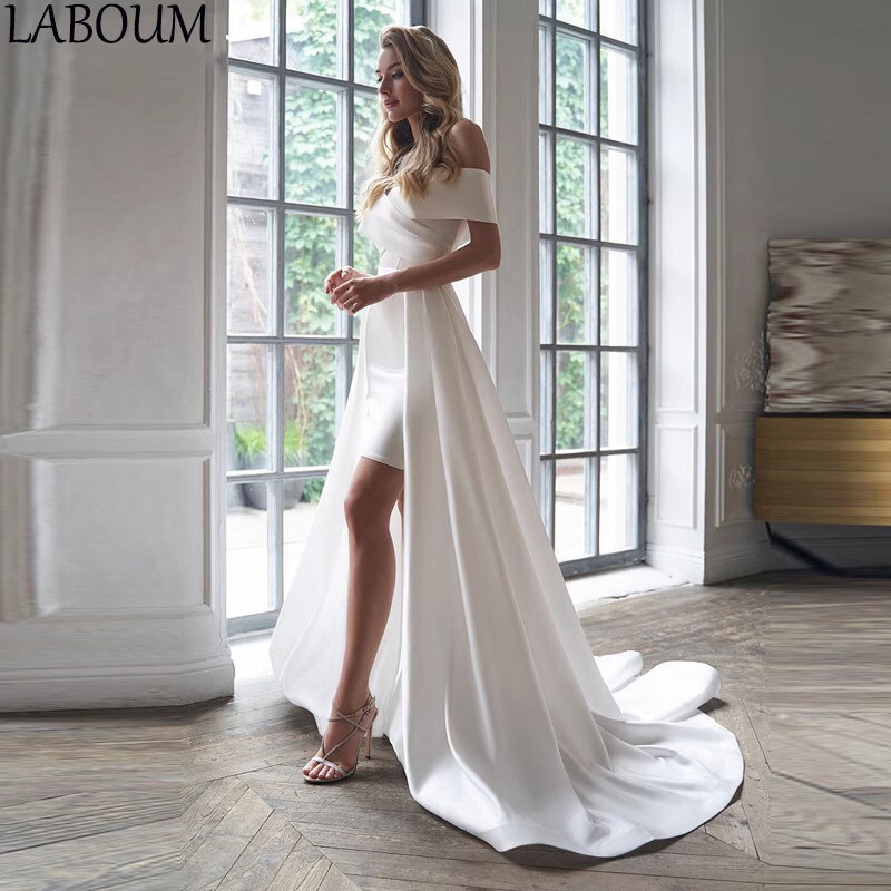 Off-the-shoulder satin light wedding dress for brides, simple and elegant French Hepburn style, slimming, white engagement dress Off-the-shoulder satin light wedding dress for brides, simple and elegant French Hepburn style, slimming, white engagement dress