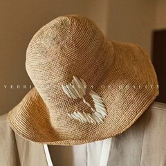 フレンチラフィア手織りチューリップ麦わら帽子女性の夏の海辺の休暇スタイルの日よけ帽子大きなつばのビーチハット