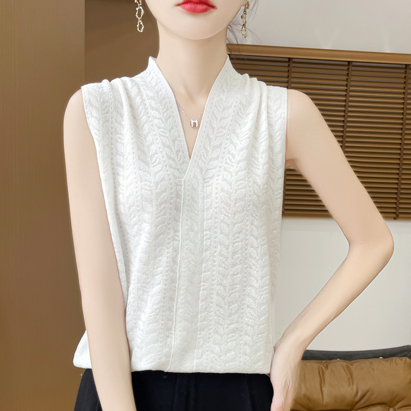 24 Autumn and Winter New Worsted Wool V-Neck Knitted Vest Women's Jacquard Stitching Fake Cardigan Elegant Sleeveless Top