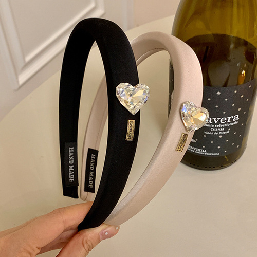 Korean style rhinestone love high headband, simple temperament hairband with thin edges, sweet, elegant and versatile high-end hair accessory