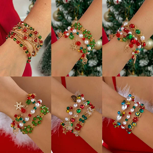 New cross-border Christmas bracelet with Santa Claus, Christmas tree, reindeer, and wreath beaded combination bracelet accessories wholesale manufacturer