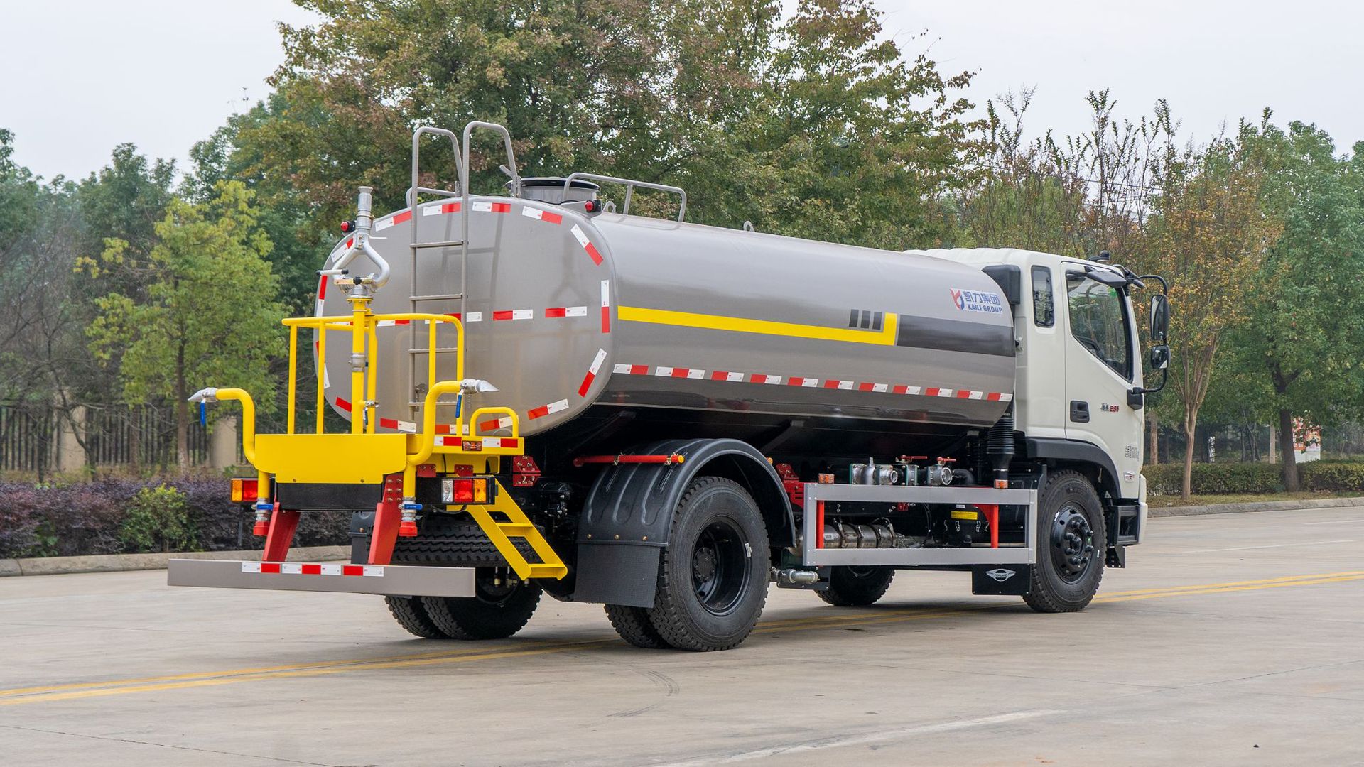 Dongfeng Foton 12-Square Engineering Sprinkler Truck 15-Ton Water Tank Truck Water Truck Multi-Functional Greening Spray Truck Fog Cannon Truck