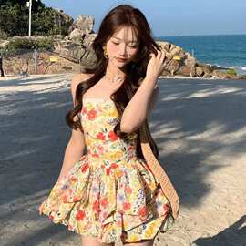 原版做法有内里法式甜美碎花吊带海边度假蕾丝拼接收腰花苞短裙女