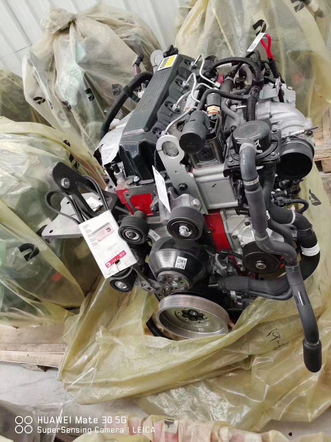 Suitable for Foton Cummins Isf2.8/Isf3.8/Isf4.5 Engine Belt Tensioner 5287020