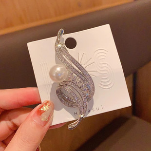 �r���p�ݝM�������ᘱ��WŮ�߼��и߶��OӋ�Єe��ػ����b���