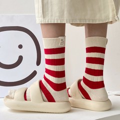 She said: Women's socks, Korean Instagram-inspired, Japanese collaboration, trendy brand, Xiaohongshu-style striped chunky-knit fabric-label crew socks