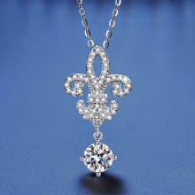 S925纯银小红书爆款轻奢鸢尾花吊坠项链小众气质百搭高级感锁骨链