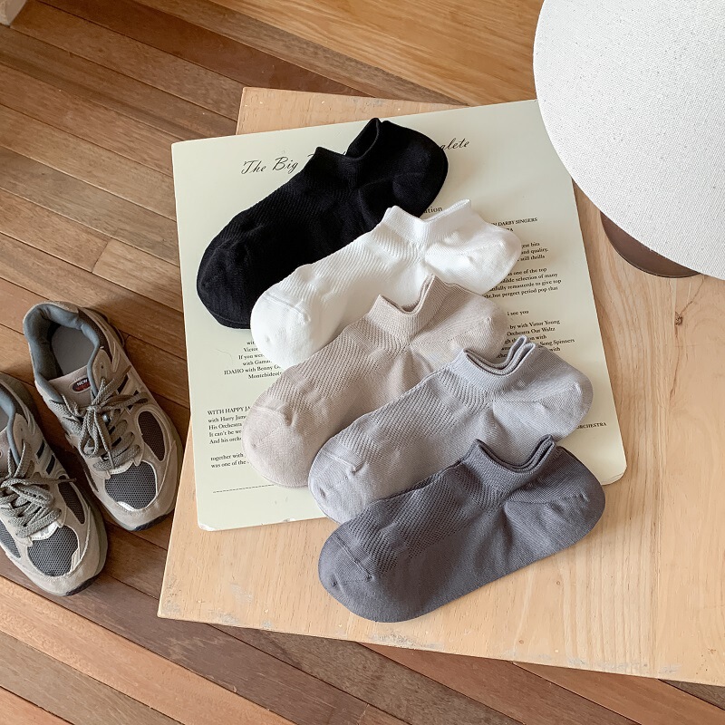 Spring and Summer New Solid Color Invisible Men's Socks Mesh Breathable Casual All-match Thin Short Socks Heel Silicone Socks for Men