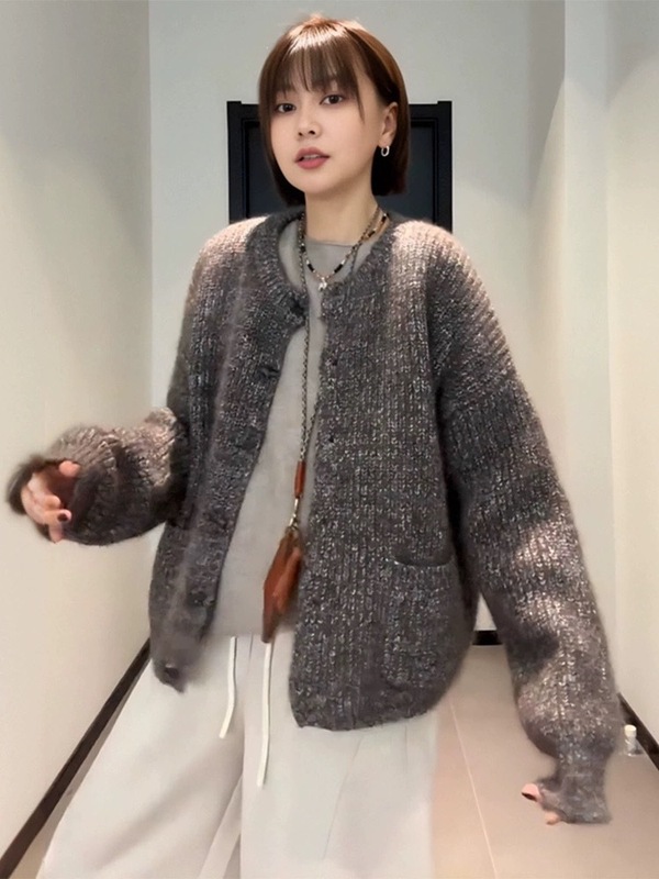复古花线牛角扣慵懒风毛衣外套女2025新款宽松时尚chic针织开衫潮|undefined