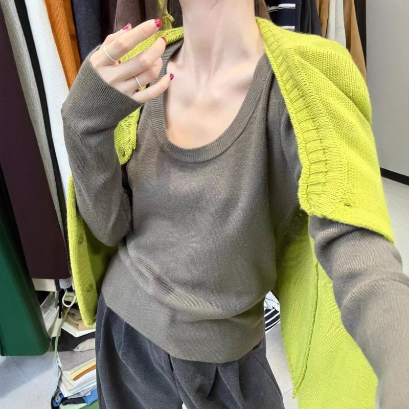 U领针织衫女内搭2025秋季新品修身显瘦露锁骨长袖上衣时尚打底衫|undefined