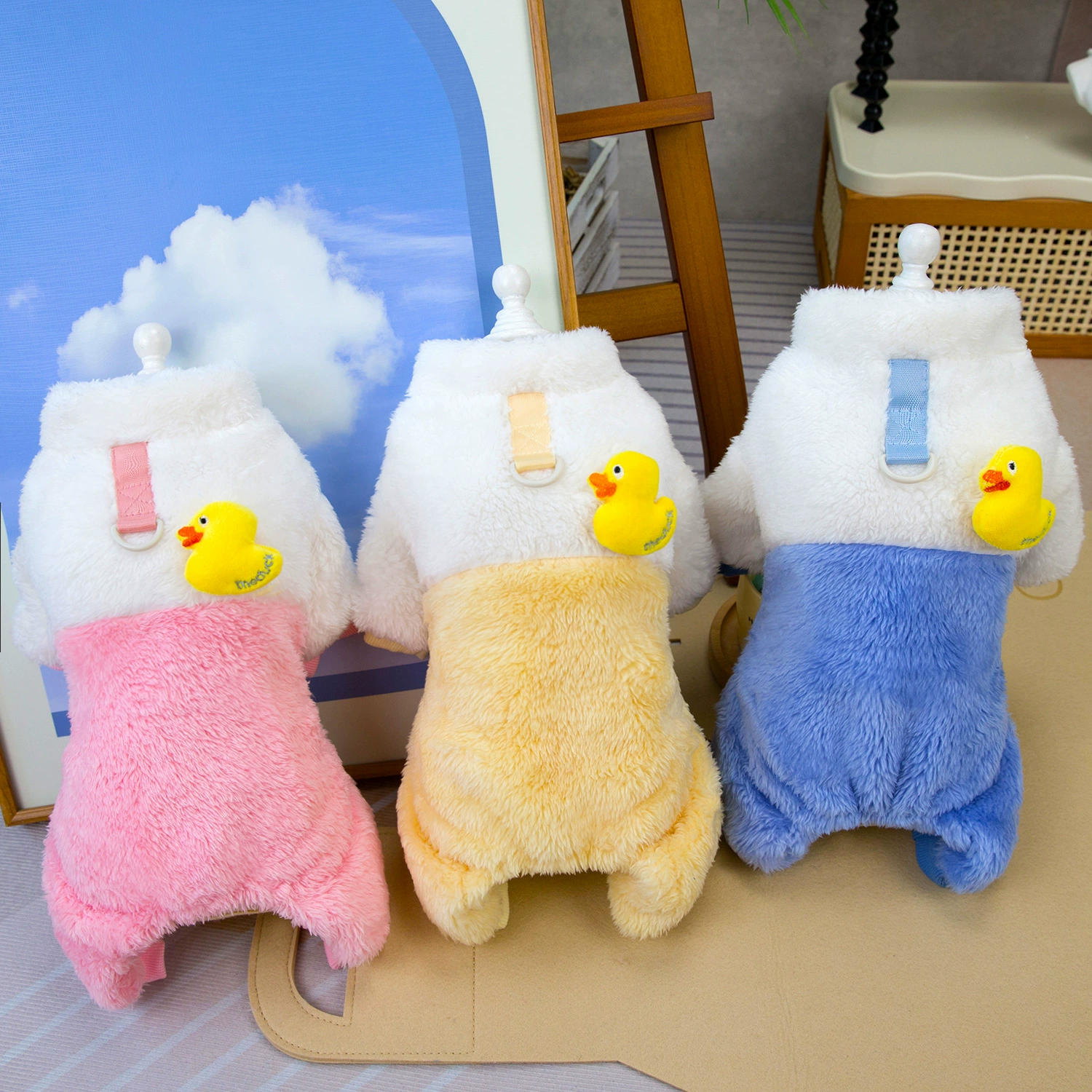 Одежда для собак Одежда для собак Осень и Зима Одежда для новых животных Одежда для животных Двусторонняя шерсть 24 утки с четырьмя ногами