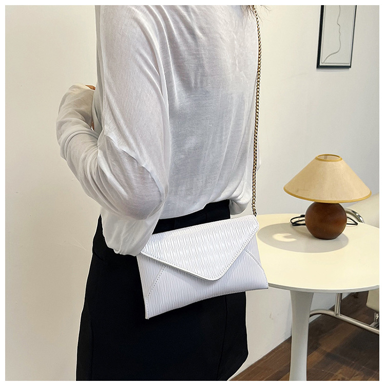 132g Weight Polyester Cotton Lining Material Flip Cover Closure Type Single Shoulder Strap Strap Type Envelope Bag Bags Type Casual, Holiday Occasion Pu Leather Material Solid Color Pattern All Seasons Season Women's Gender Vintage Style, Classic Style Style Medium Size Women's Medium Pu Leather Solid Color Vintage Style Classic Style Flip Cover Envelope Bag 14