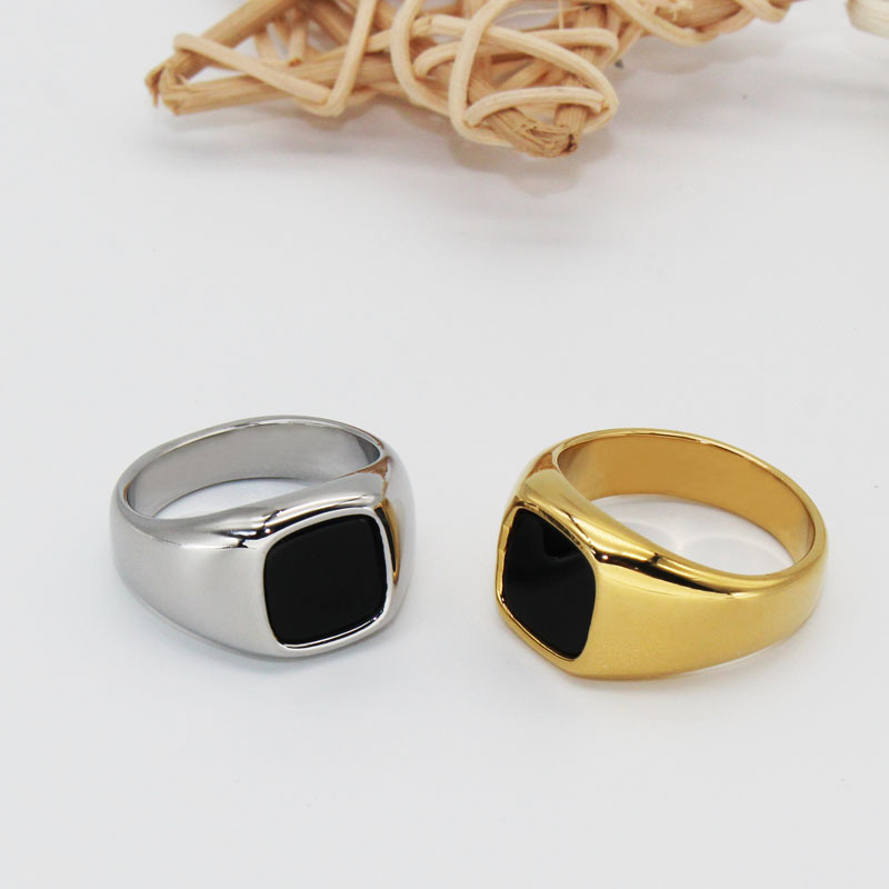 fashionable glossy retro black ring stainless steel