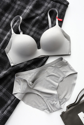 1804 brillante sin costura cómoda ropa interior de color claro chica moda simple inalámbrico Sujetador push up traje
