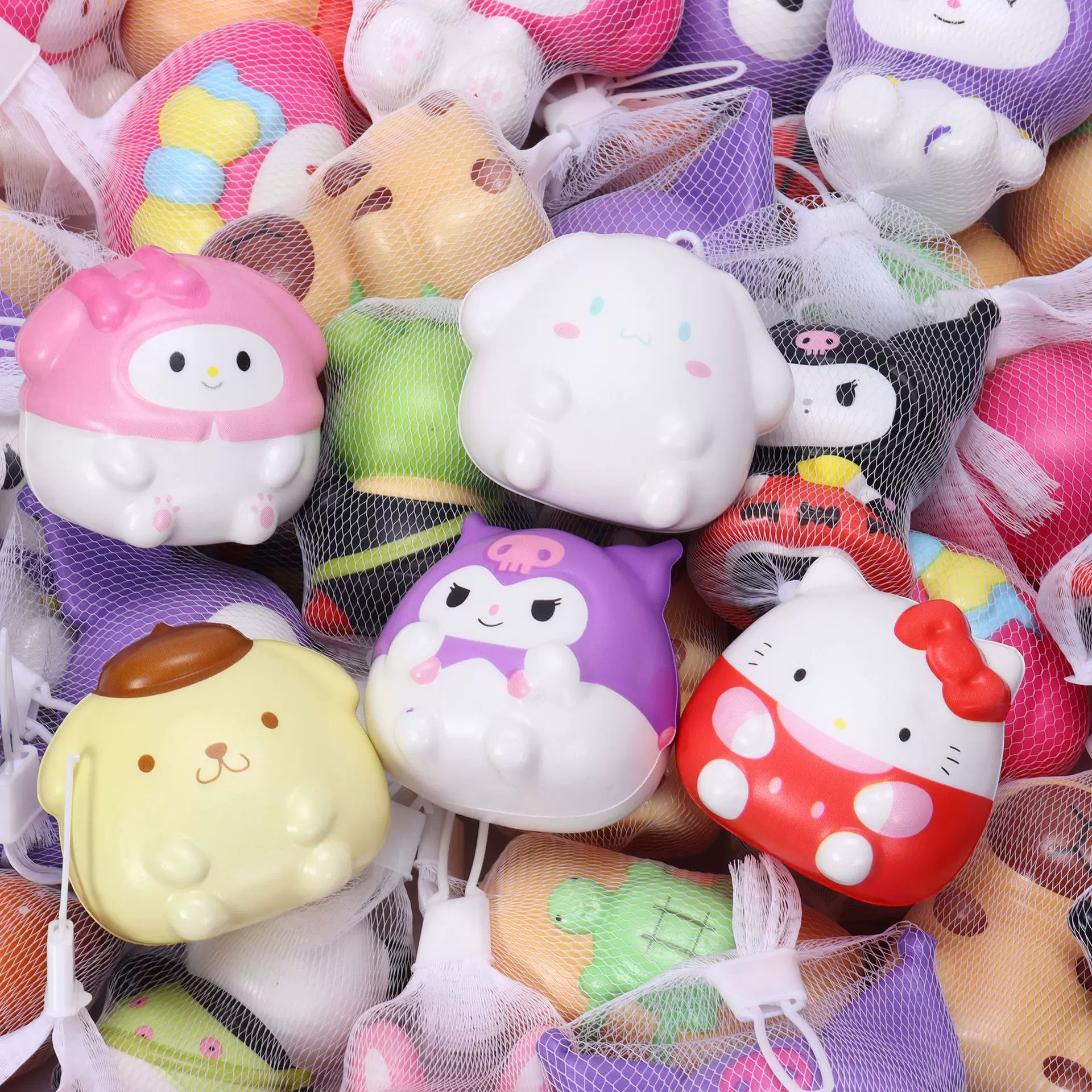 桌面摆件摆摊学生送礼情侣解压神器玩具三丽鸥pu慢回弹摆件批发