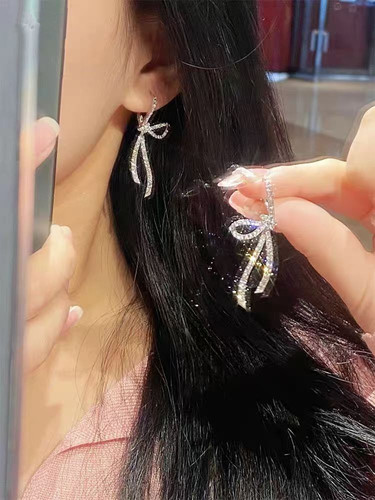 Full Diamond Bow Ribbon Earrings Korean Style High-end Light Luxurious Temperament Earrings Niche Design Versatile Earrings for Women